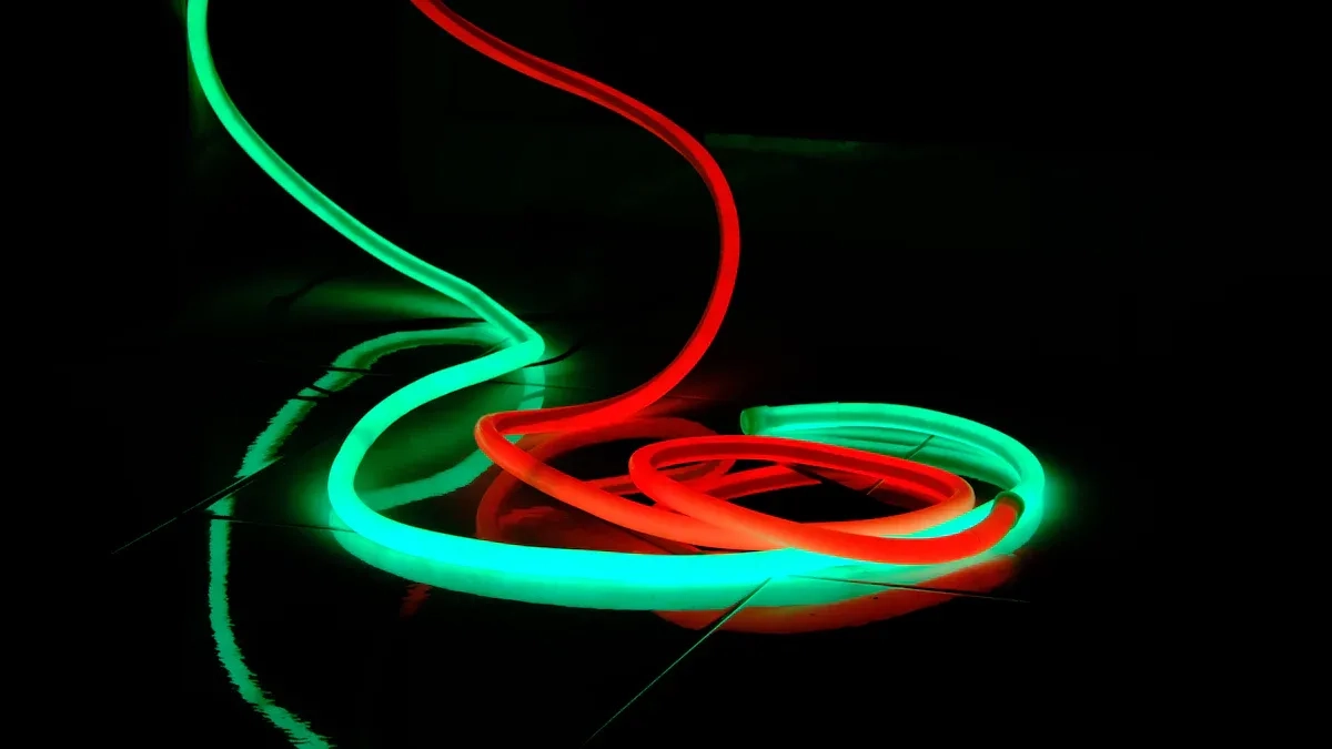 מה לדעת לפני כיפוף 3D LED Flex עבור הפרויקט שלך