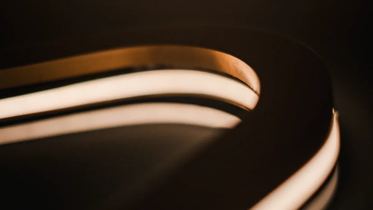 תעלה ניאון שביר עבור LED Flex תת קרקעי קשוח היום
