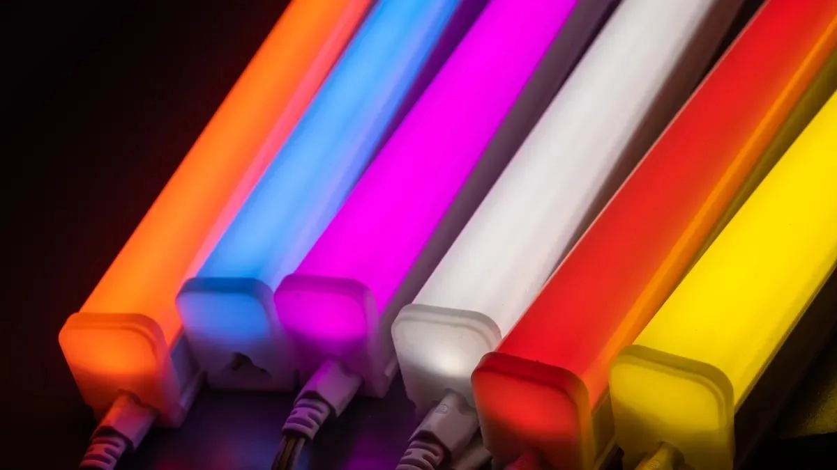 עצור את ירידת המתח באור ה-LED Flex האולטרה-ארוך שלך פועל עם הפתרונות האלה