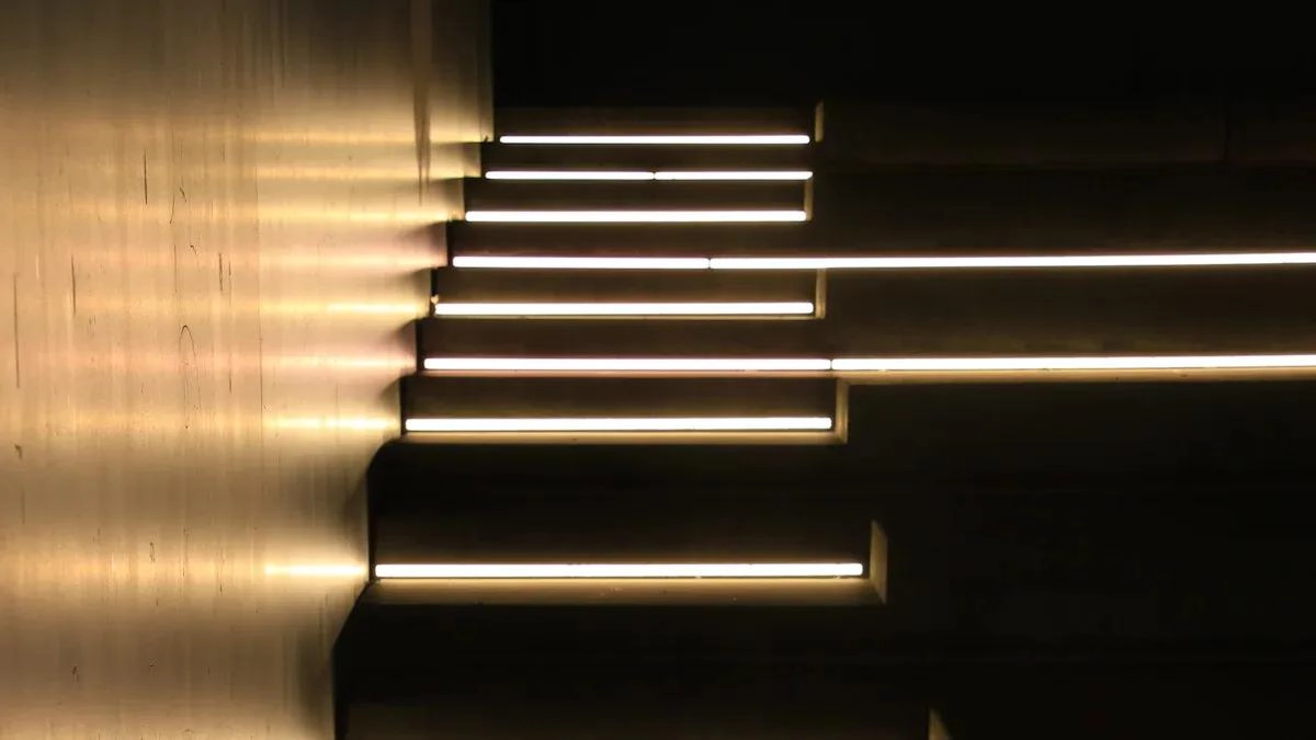 כיצד להתאים פרופילי אלומיניום עם LED Flex לתאורה ללא רבב